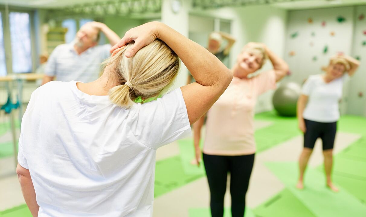 Preporuča se raditi vježbe za vrat za osteohondrozu nekoliko puta dnevno. 